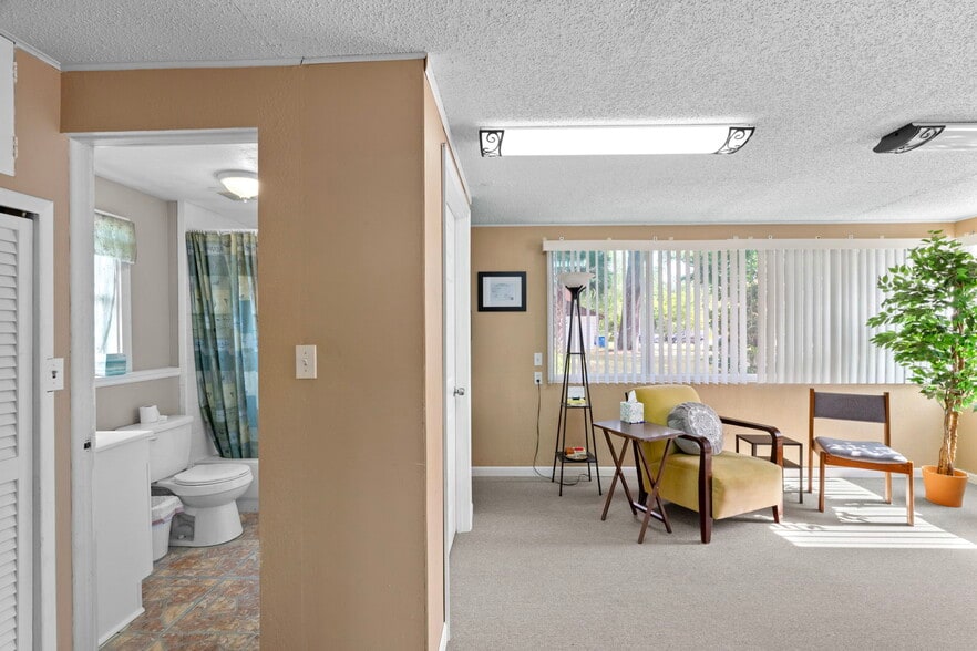 More Photos Of 6108 Arlington Rd, Jacksonville Office For Sale