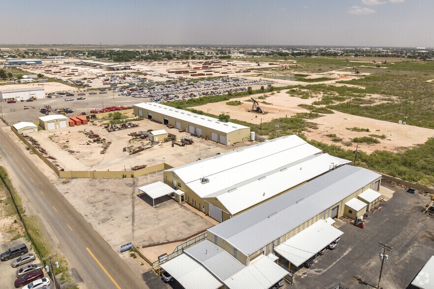 More Photos Of 715 W 81st St, Odessa Warehouse For Sale