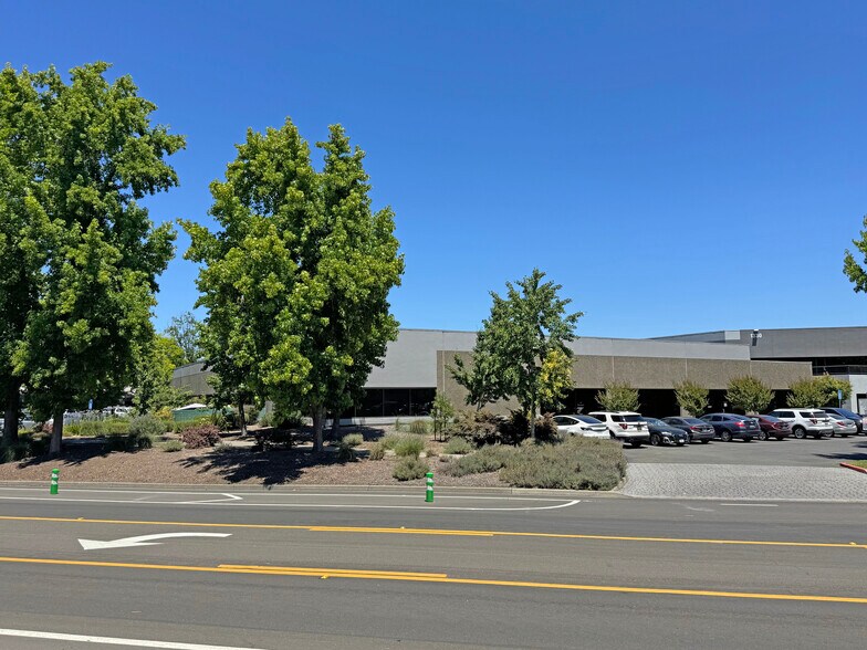 More Photos Of 1360 N Dutton Ave, Santa Rosa Office For Sale