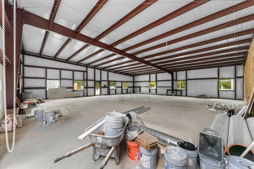 More Photos Of 402 Honea Egypt Rd, Magnolia Flex For Lease