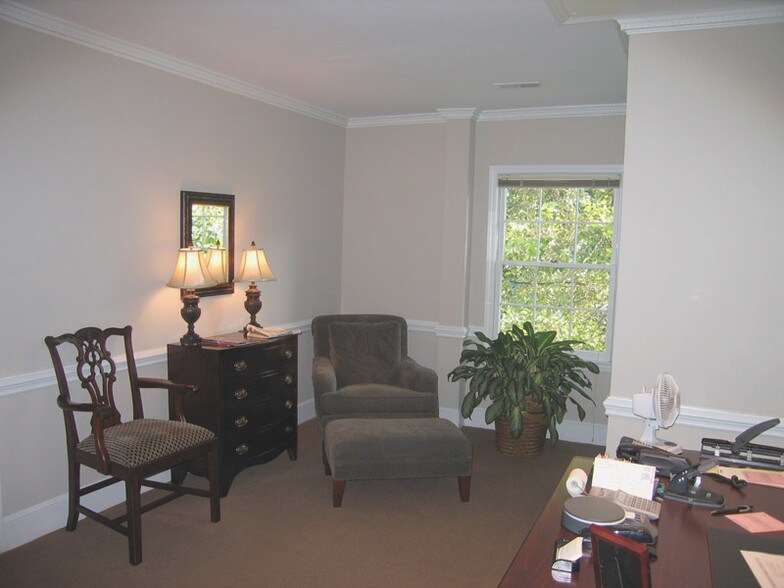 More Photos Of 216 N Mcdowell St, Charlotte Office For Sale