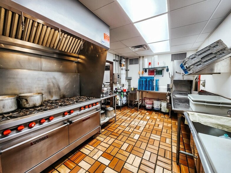 More Photos Of 75 W Carleton Rd, Hillsdale Restaurant For Sale