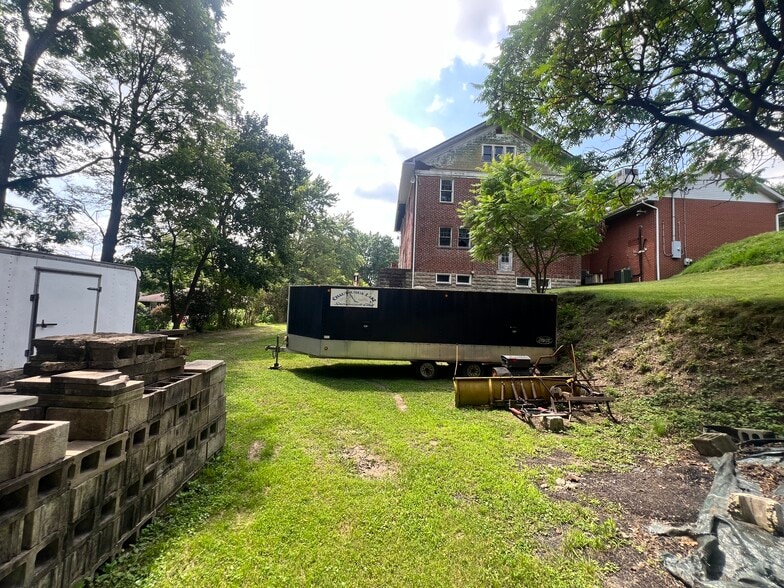 More Photos Of 8200 Perry Hwy, Pittsburgh Freestanding For Sale