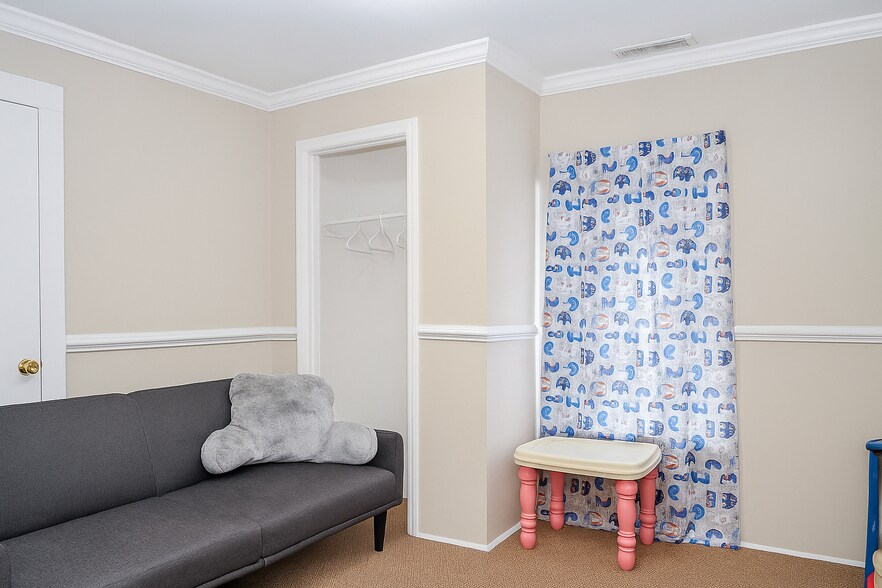 More Photos Of 927 Apple St, Winston-Salem Multifamily For Sale