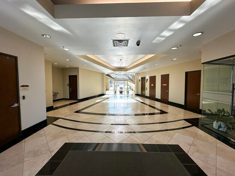 More Photos Of 2871 Lake Vista Dr, Lewisville Office For Lease