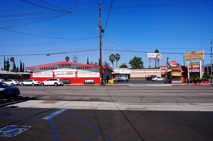 Primary Photo Of 7601-7617 Vineland Ave, Sun Valley Freestanding For Lease