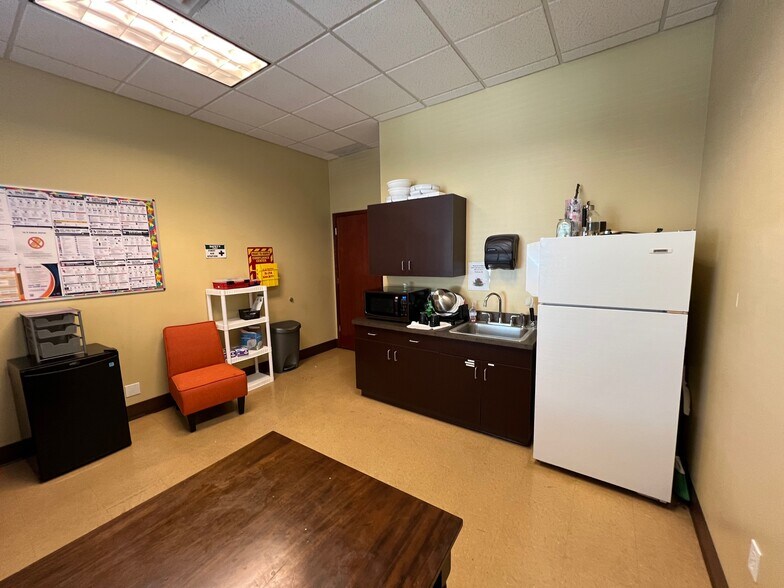 More Photos Of 1720 N Hamilton St, Spokane Freestanding For Lease
