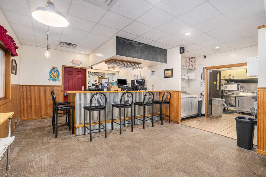 More Photos Of 6225 W D Ave, Kalamazoo Restaurant For Sale