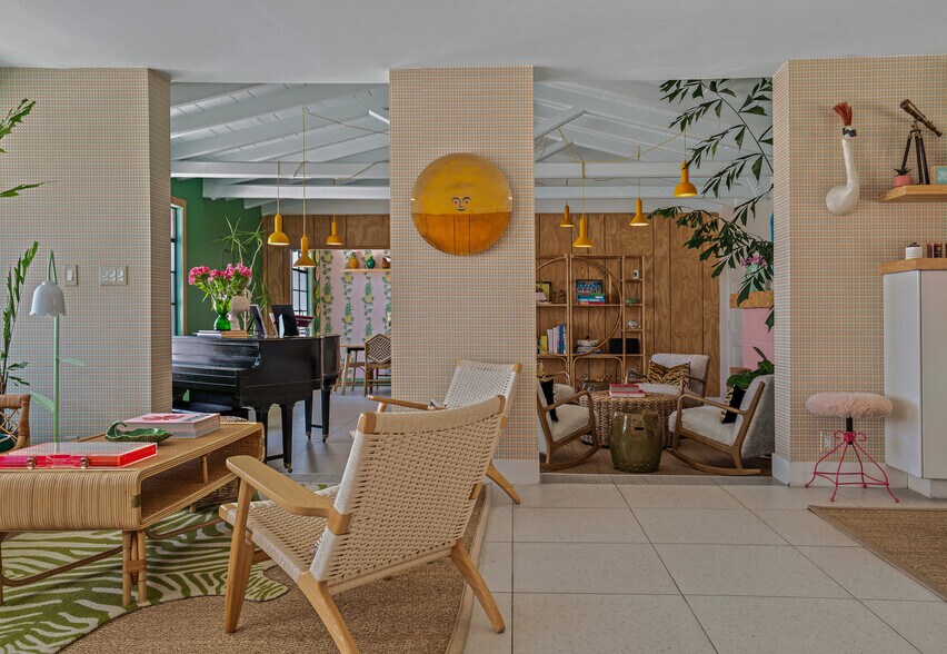 More Photos Of 555 S Warm Sands Dr, Palm Springs Hotel For Sale