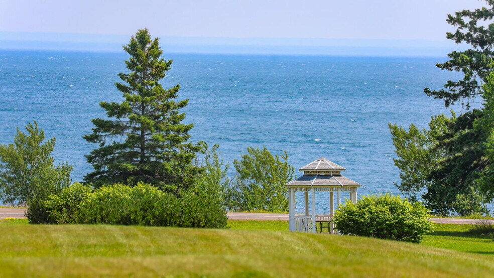 More Photos Of 9000 Congdon Blvd, Duluth Hotel For Sale