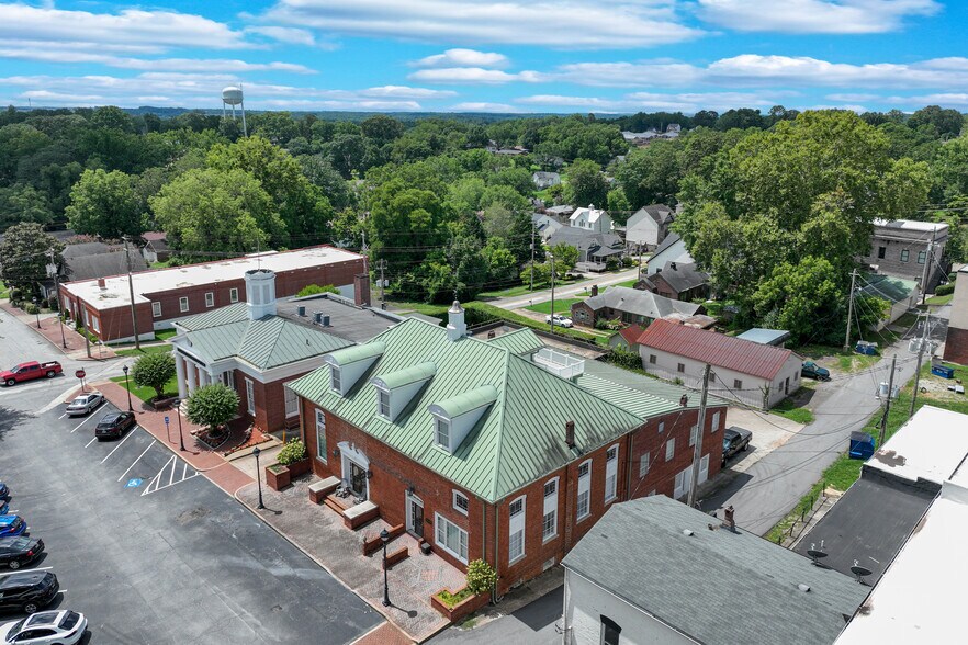 More Photos Of 55 Scott St, Buford Office For Sale