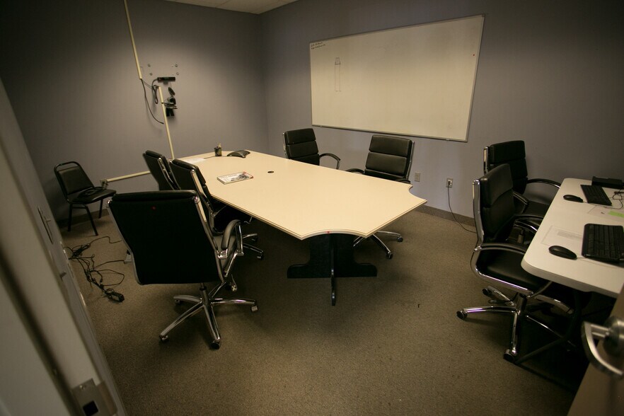 More Photos Of 600 Sanders St, Scranton Warehouse For Lease