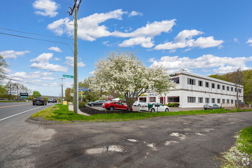 More Photos Of 31 Mill Plain Rd, Danbury Freestanding For Sale