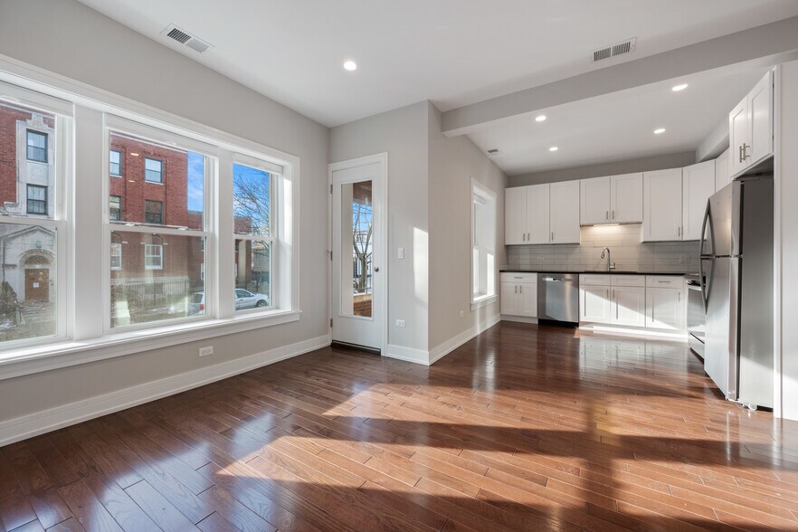 More Photos Of 1710 W Lunt Ave, Chicago Apartments For Sale
