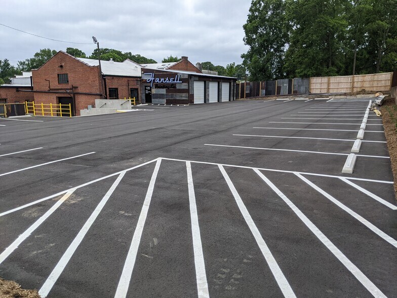 More Photos Of 715-725 N Mangum St, Durham Storefront For Lease