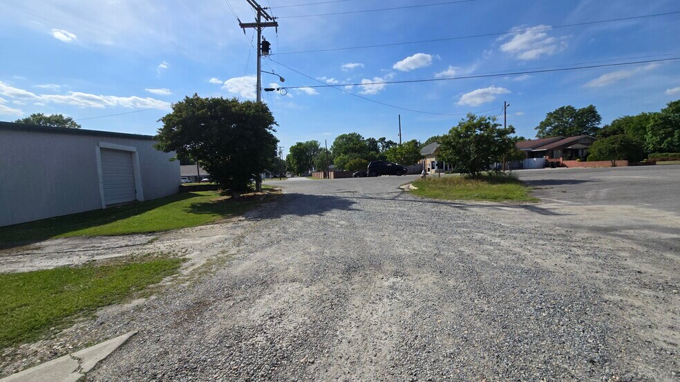 More Photos Of 711 E Rose St, Smithfield Warehouse For Sale