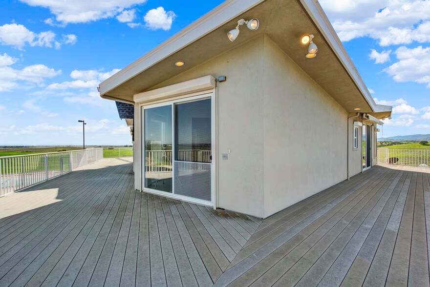 More Photos Of 8560 Holmes Ln, Winters Specialty For Sale