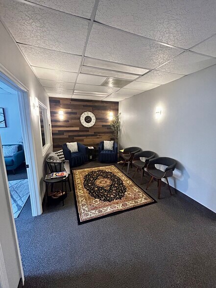 More Photos Of 18500-18540 Office Park Dr, Gaithersburg Medical For Sale