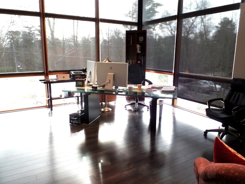 More Photos Of 5424 Glenridge Dr NE, Atlanta Office For Sale