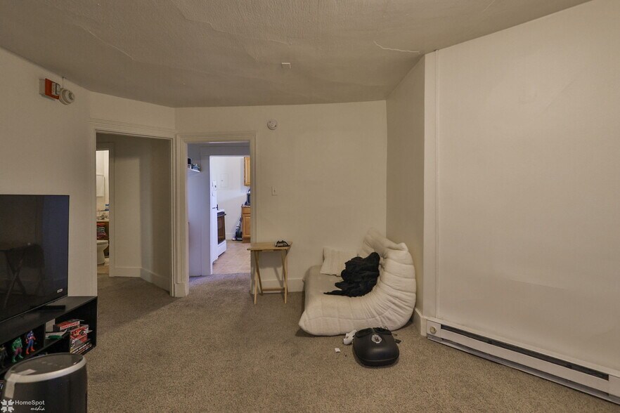 More Photos Of 38 W Central Ave, Bangor Apartments For Sale