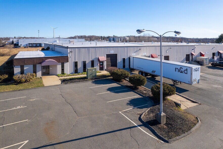 More Photos Of 5 Perkins Way, Newburyport Manufacturing For Lease
