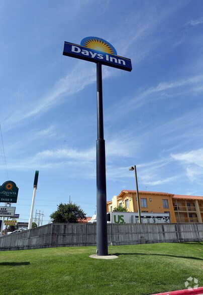 More Photos Of 2102 S Coulter St, Amarillo Hotel For Sale