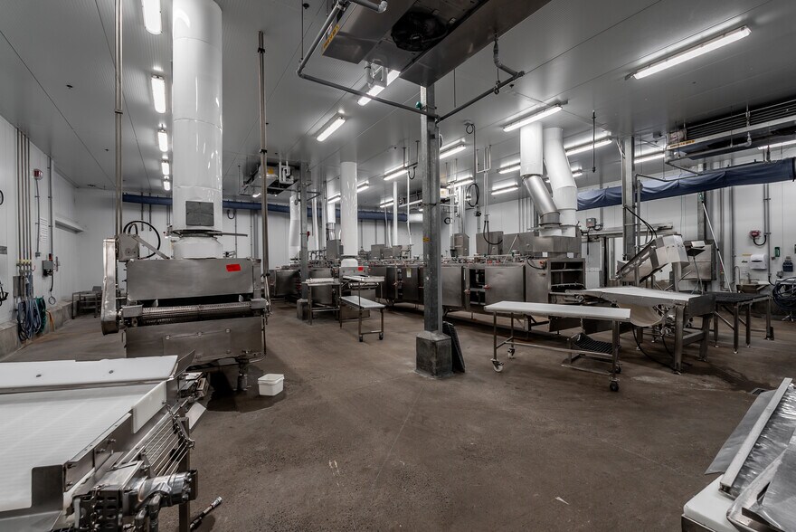 More Photos Of 770 Rue Claude, Saint-jean-sur-richelieu Warehouse For Sale