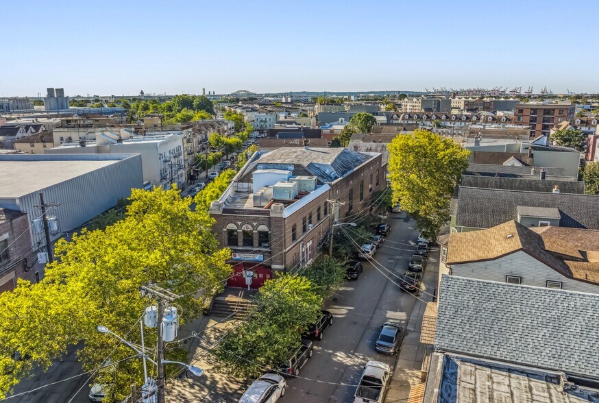 Primary Photo Of 11 Providence St, Newark Specialty For Sale