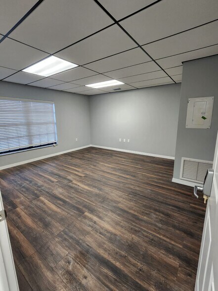 More Photos Of 102 Columbia Dr, Cape Canaveral Office Residential For Sale