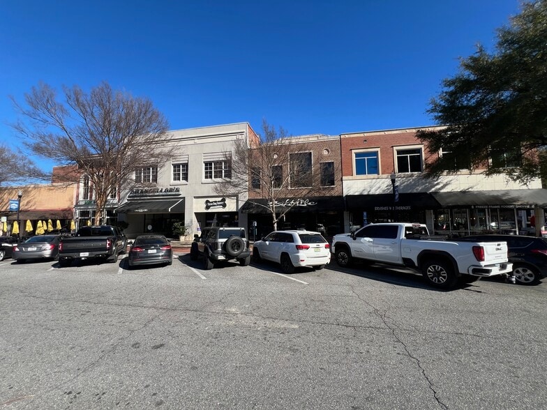 More Photos Of 1104 Broadway, Columbus Storefront For Lease