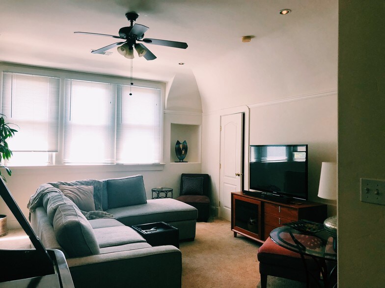 More Photos Of 1033 Magnolia St, Oakland Apartments For Sale