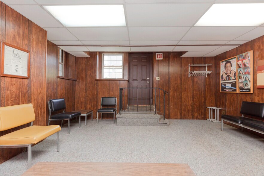 More Photos Of 253 Garth Rd, Scarsdale Medical For Sale