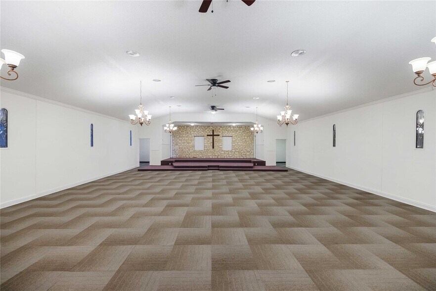 More Photos Of 1700 Amanda Ave, Fort Worth Religious Facility For Sale