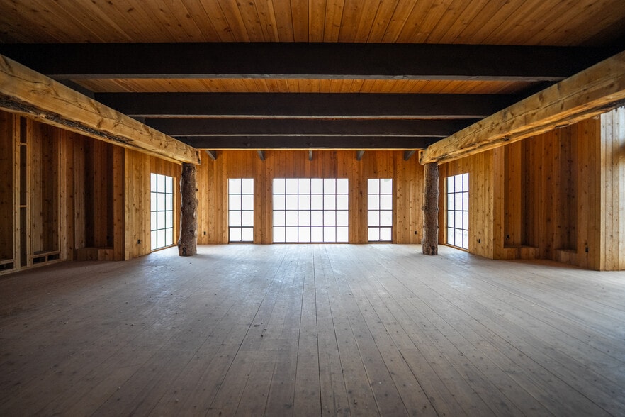 More Photos Of 3 Anaconda Hills Dr, Black Eagle Lodge Meeting Hall For Sale