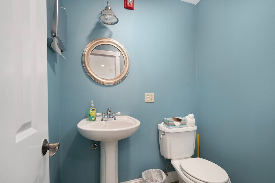 More Photos Of 15 Thomas St, North Providence Freestanding For Sale