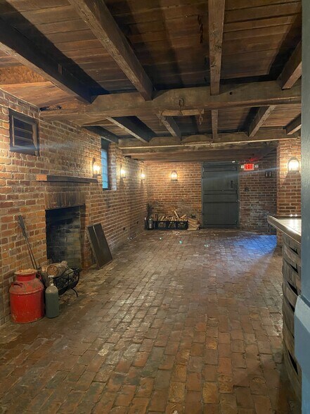 More Photos Of 613-615 Jefferson St, Natchez Restaurant For Sale