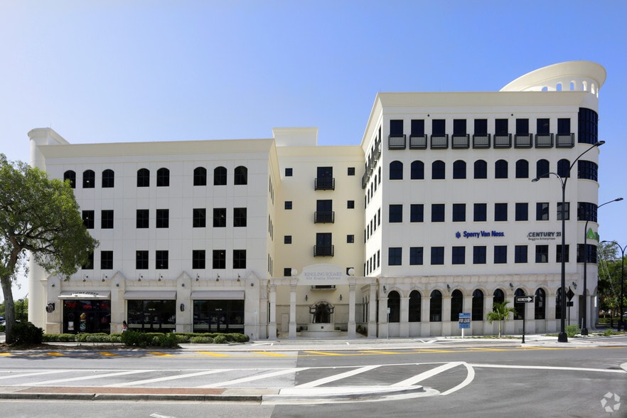 More Photos Of 1626 Ringling Blvd, Sarasota Office For Lease