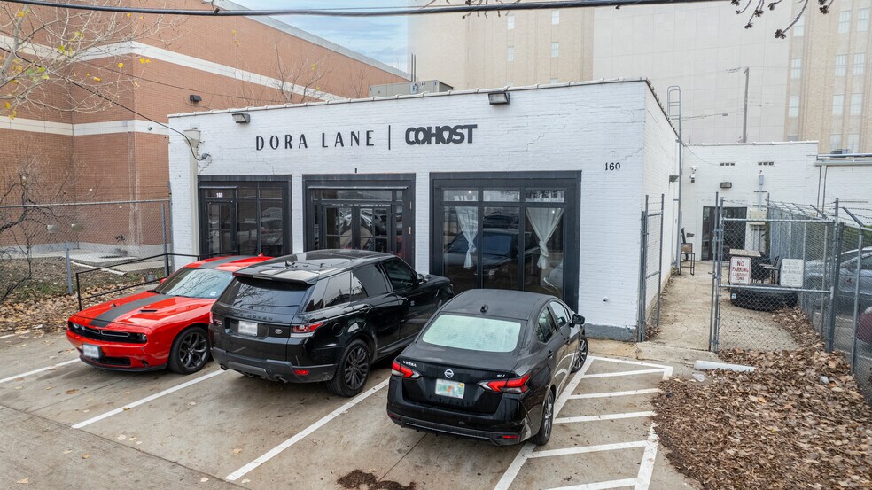 More Photos Of 4101-4109 Bryan St, Dallas Freestanding For Lease