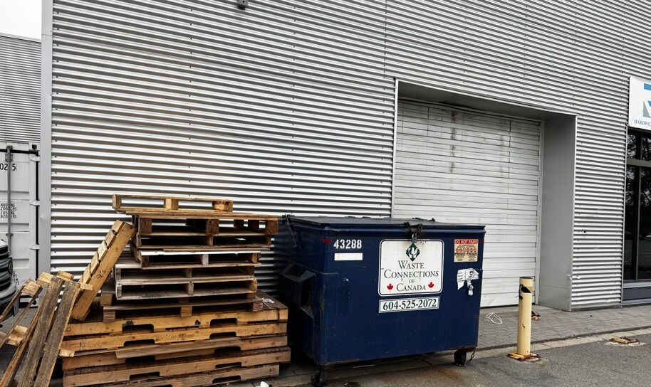 More Photos Of 1820 Kootenay St, Vancouver Auto Dealership For Lease