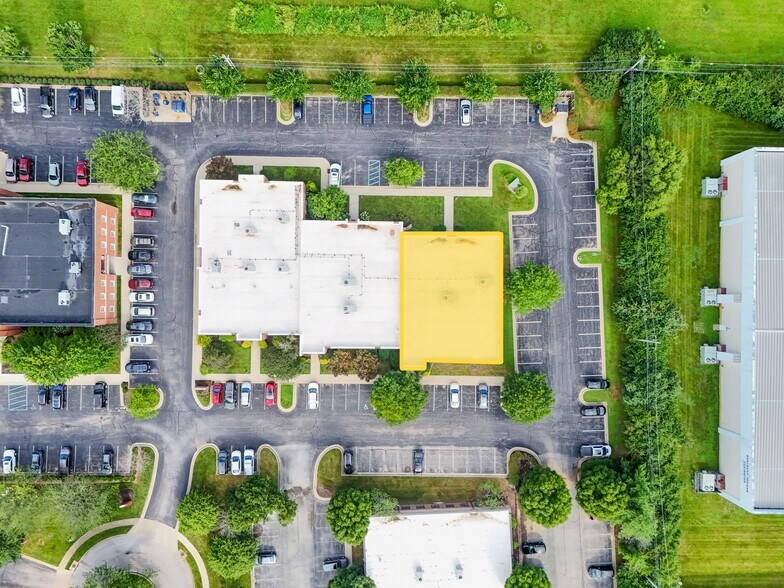 More Photos Of 437 Lewis Hargett Cir, Lexington Office For Sale