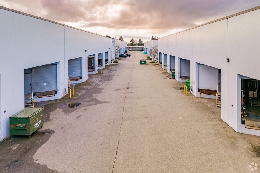 More Photos Of 3771 Jacombs Rd, Richmond Warehouse For Lease