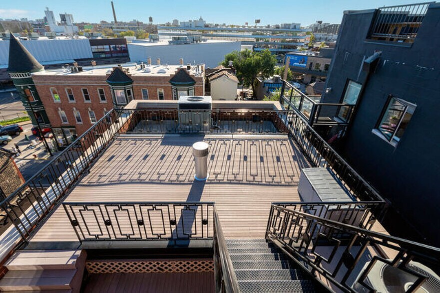 More Photos Of 2217 N Clybourn Ave, Chicago Storefront Retail Residential For Sale