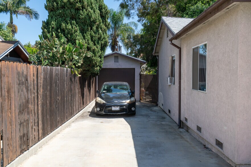 More Photos Of 1062 Termino Ave, Long Beach Apartments For Sale