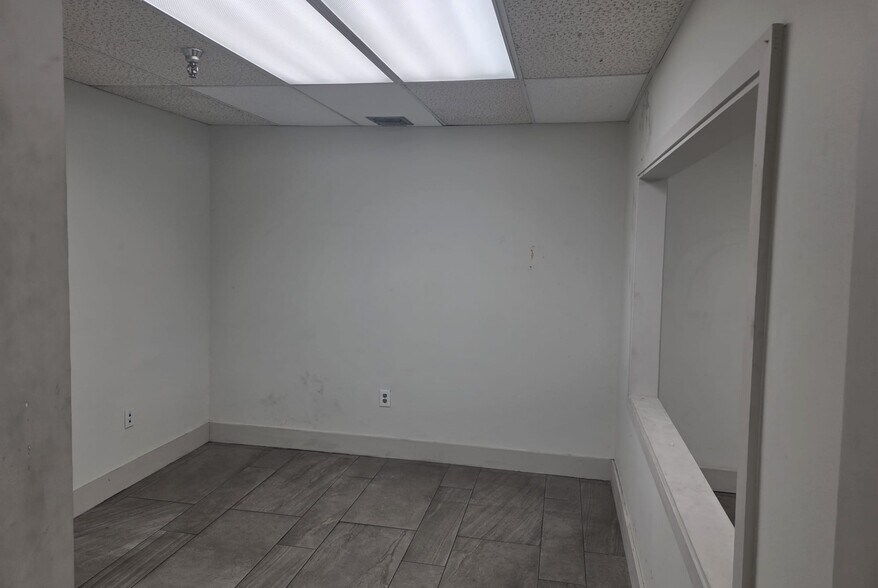 More Photos Of 3051-3061 NW 75th Ave, Miami Warehouse For Lease