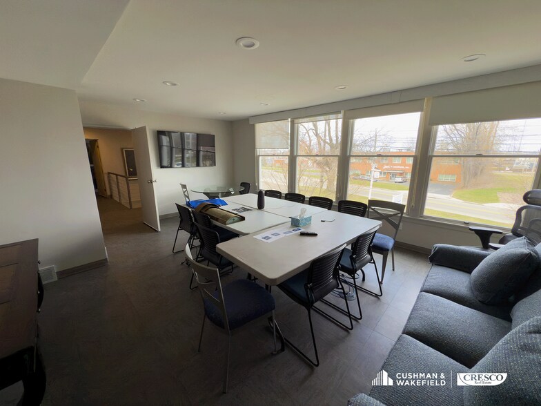 More Photos Of 5502 E Schaaf Rd, Independence Warehouse For Lease