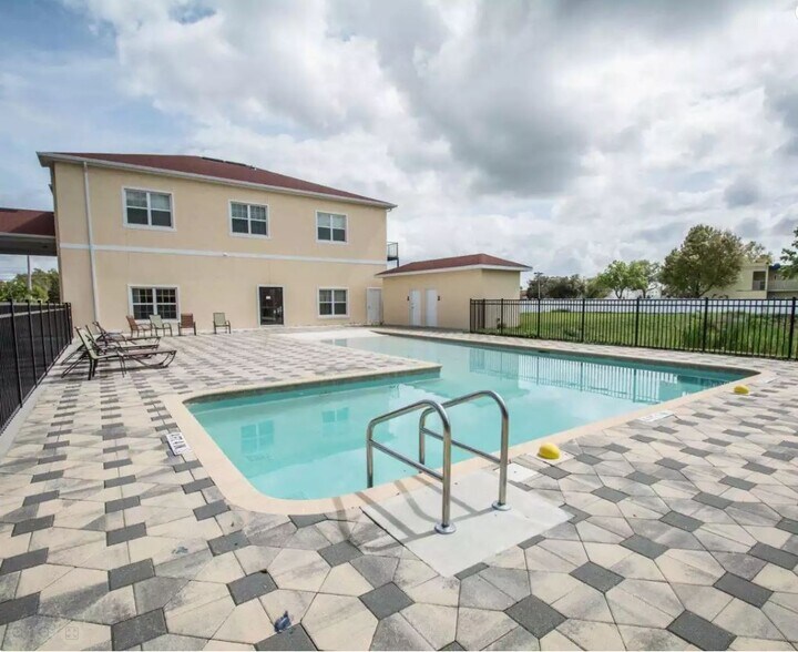 More Photos Of 2934 Polynesian Isle Blvd, Kissimmee Hotel For Sale