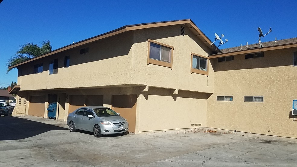 More Photos Of 1908 E Coral Ave, Orange Apartments For Sale