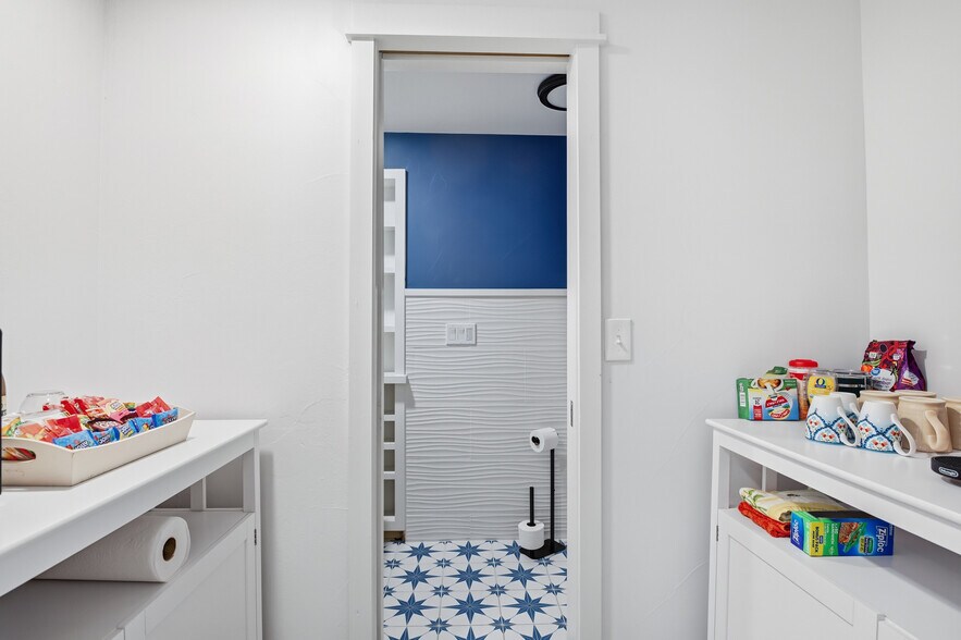 More Photos Of 1636 Lakemoor Dr, Florissant Specialty For Sale