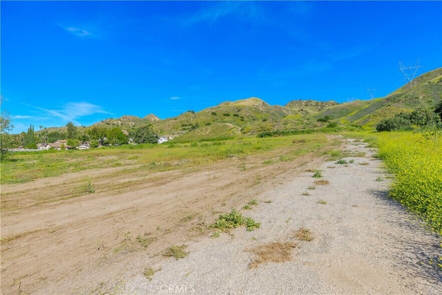 More Photos Of 11326 Wheatland Ave, Sylmar Land For Sale