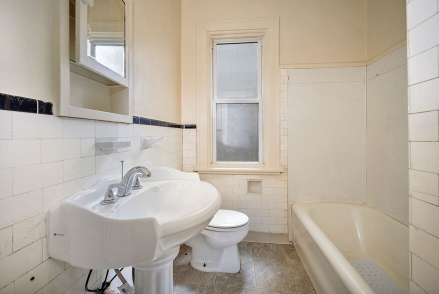 More Photos Of 1226-1230 Rutledge Ave, Cincinnati Apartments For Sale